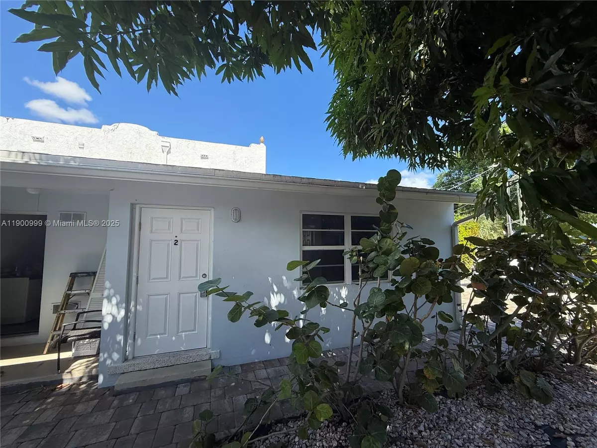 Lake Worth, FL 33460,624 N J St #2