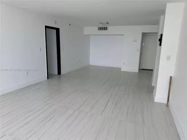 Aventura, FL 33180,20505 E Country Club Dr #1436