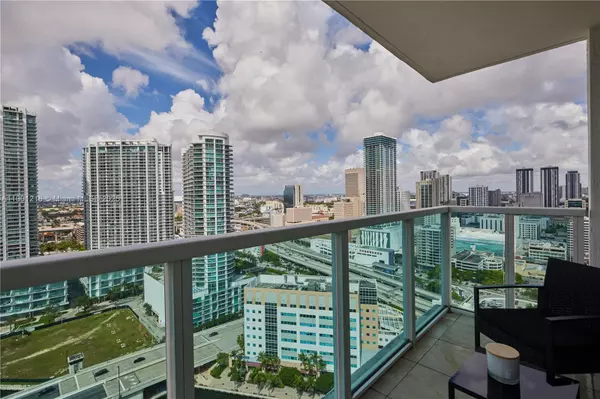 Miami, FL 33131,31 SE 5th St #3201
