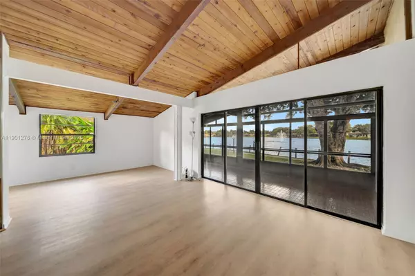 Hollywood, FL 33024,616 Briarwood Cir