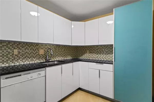 Deerfield Beach, FL 33441,1428 SE 4th Ave #132