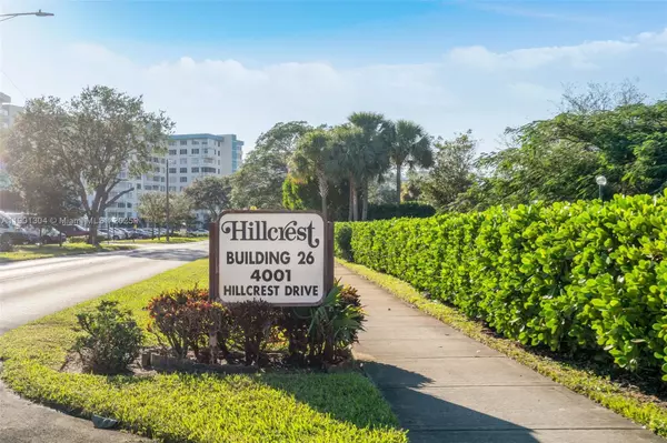 4001 Hillcrest Dr #812, Hollywood, FL 33021