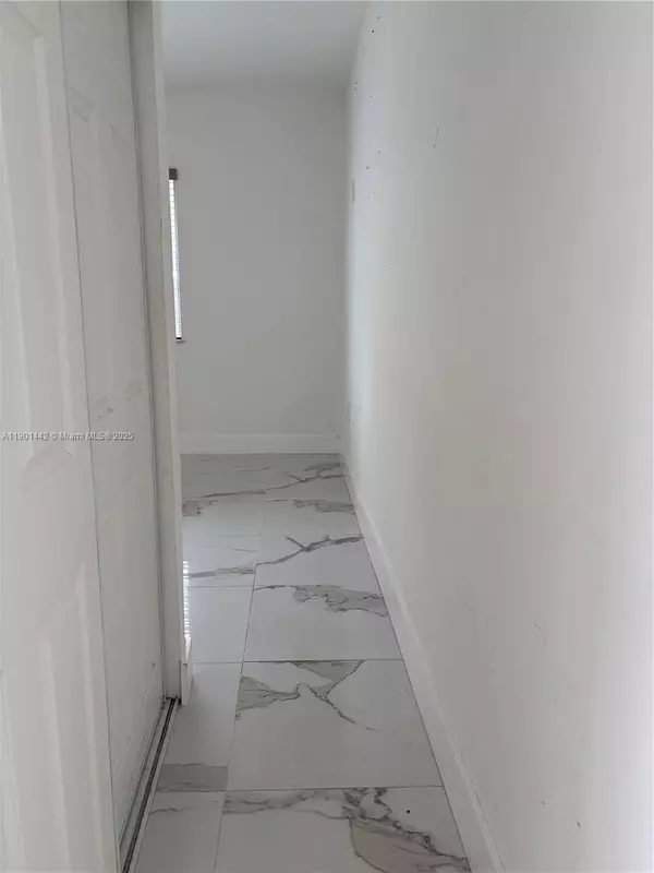 Hialeah, FL 33013,467 E 23rd St #B