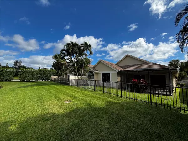 Boynton Beach, FL 33472,8079 Popash Ct
