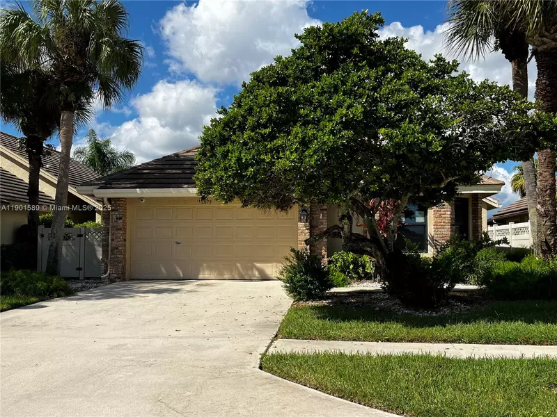 8079 Popash Ct, Boynton Beach, FL 33472