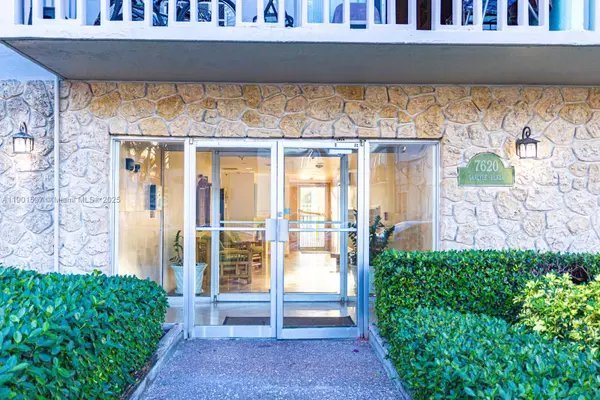 Miami Beach, FL 33141,7620 Carlyle Ave #205