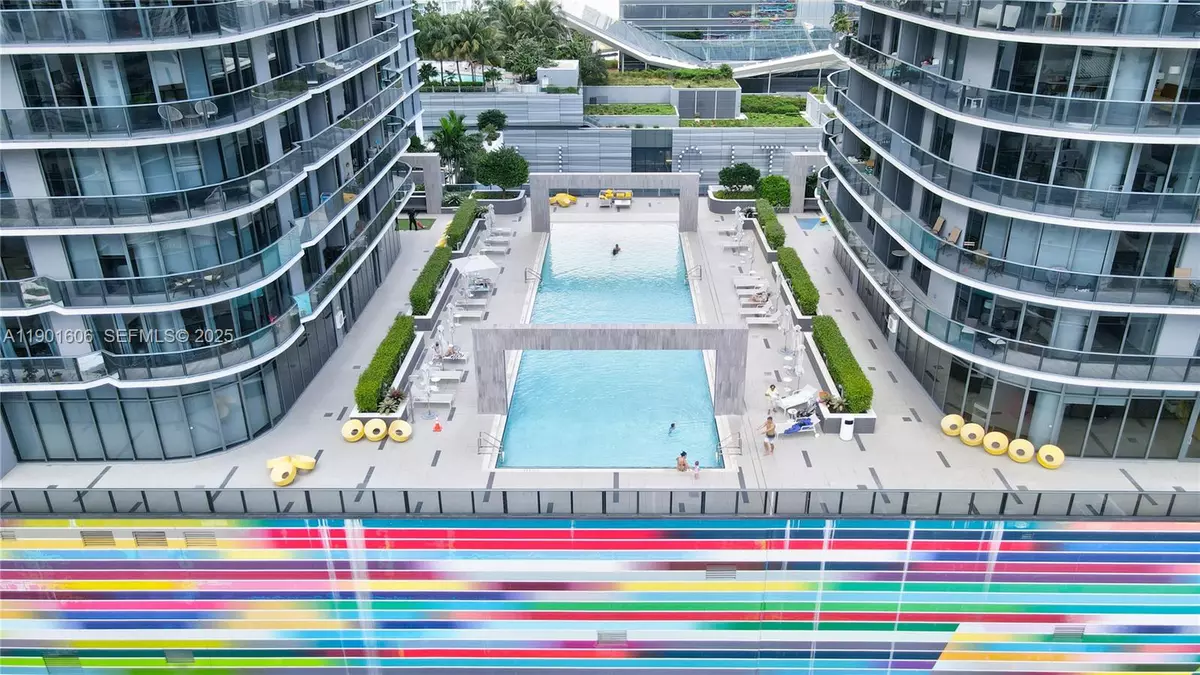 Miami, FL 33130,45 SW 9th St #2408