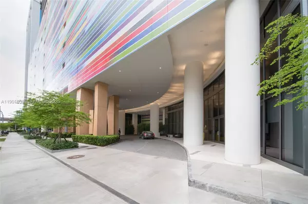 Miami, FL 33130,45 SW 9th St #2408