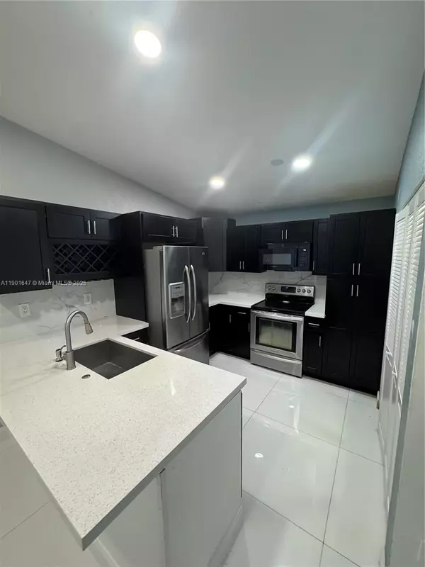 Miami, FL 33193,7699 SW 153rd Ct #104