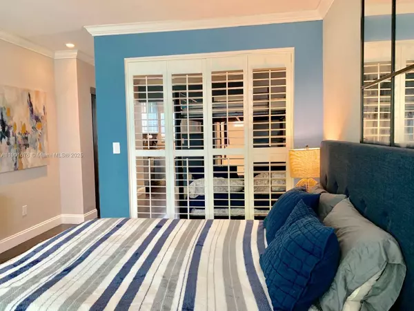 Miami Beach, FL 33139,825 Euclid Ave #12-A