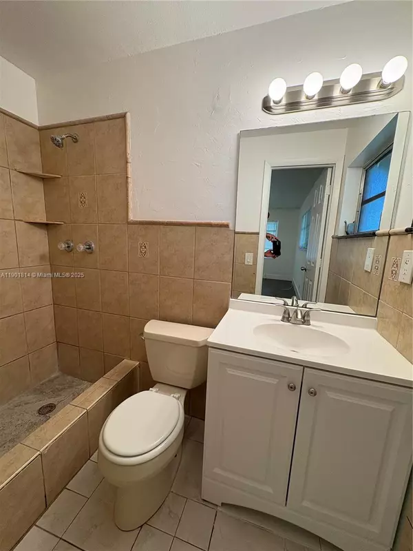 Pompano Beach, FL 33064,1741 NE 52nd St #N/A