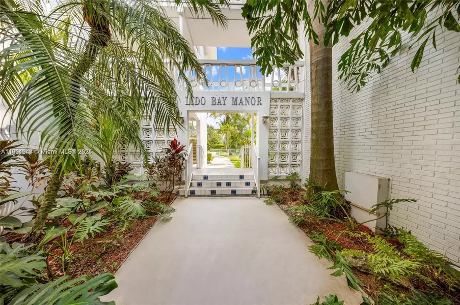 1631 NE 114th St #307, Miami, FL 33181