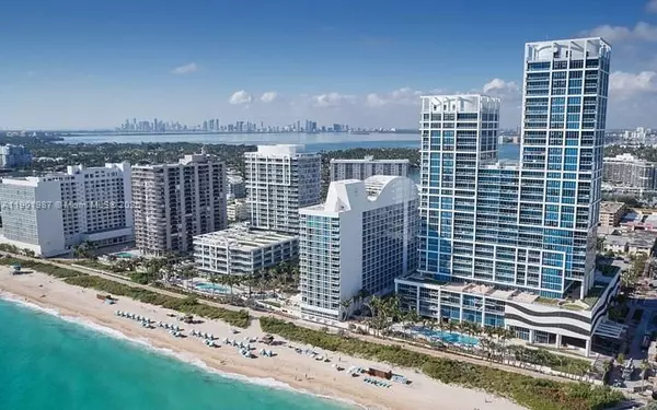 Miami Beach, FL 33141,6899 Collins Ave #702