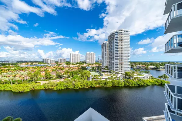 Aventura, FL 33180,20505 E Country Club Drive #1232