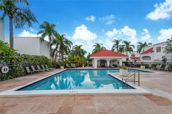 Aventura, FL 33180,20940 Bay Ct #333-3