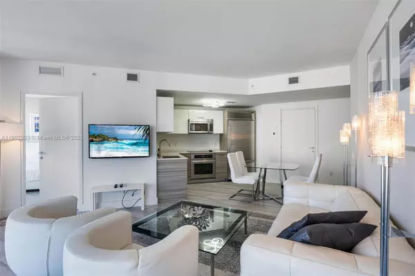 Miami, FL 33131,1300 Brickell Bay Dr #3307