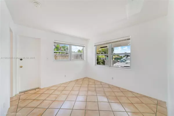 Fort Lauderdale, FL 33304,924 NE 17th Ter #7