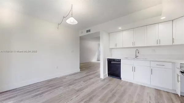 Miami, FL 33183,8420 SW 133rd Ave Rd #212