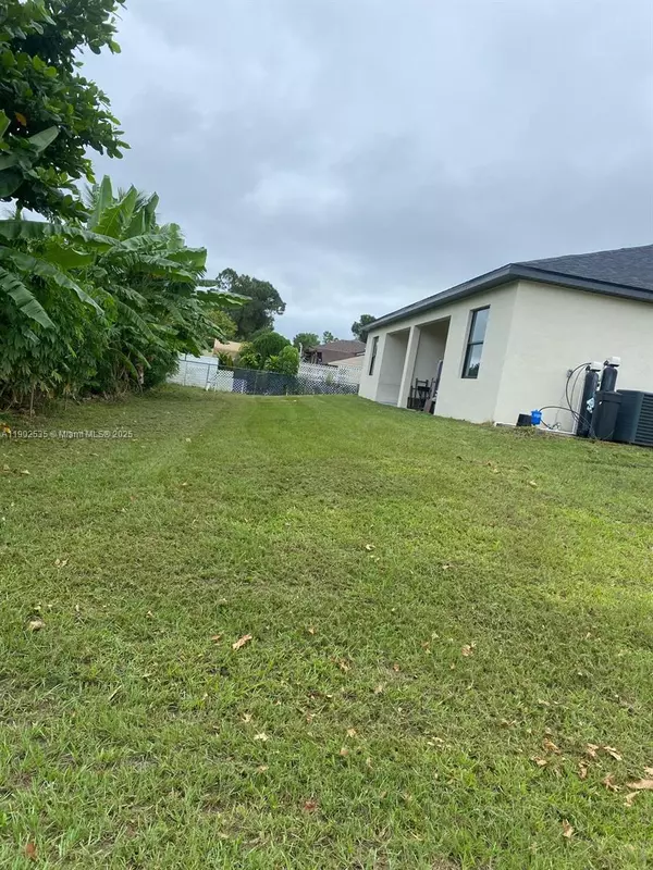 Lehigh Acres, FL 33973,4662 26TH SW #0