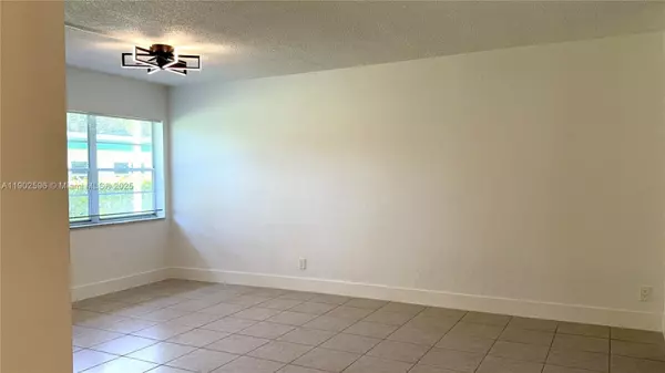 Hallandale Beach, FL 33009,1450 Atlantic Shores Blvd #110