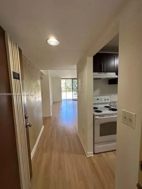 Miami, FL 33173,8015 SW 107th Ave #201