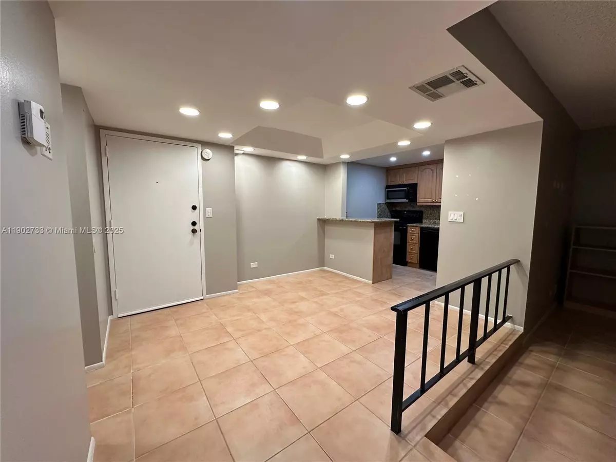 Lauderhill, FL 33319,3650 Inverrary Dr #3Y-G