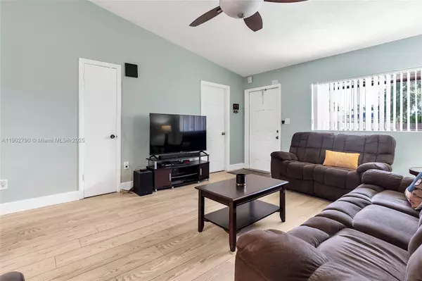 Miami, FL 33186,11634 SW 125th Ct