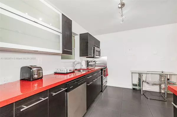 Sunny Isles Beach, FL 33160,201 NE 178th Dr #212