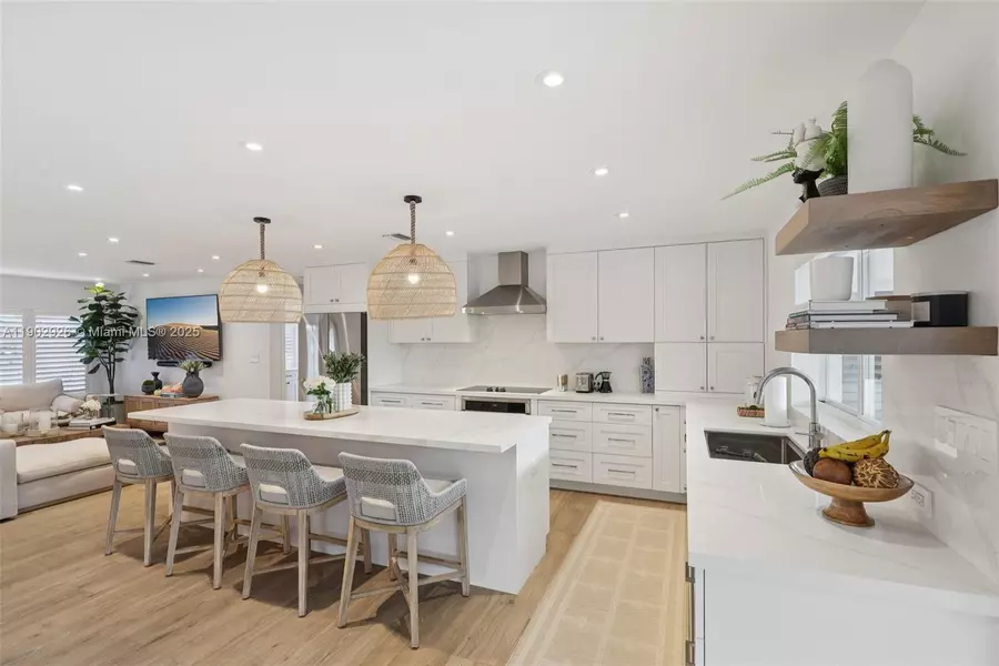 2105 SW 98th Ave, Miami, FL 33165