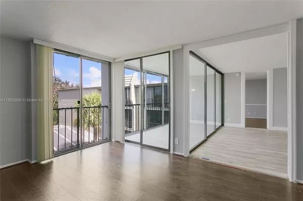 501 SW 11th Pl #413, Boca Raton, FL 33432