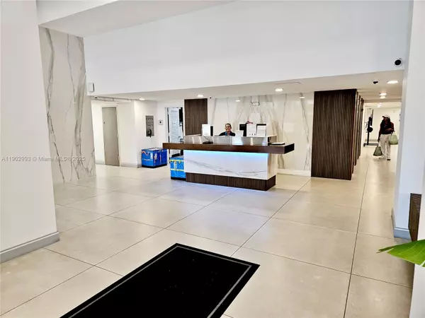 Sunny Isles Beach, FL 33160,230 174th St #409