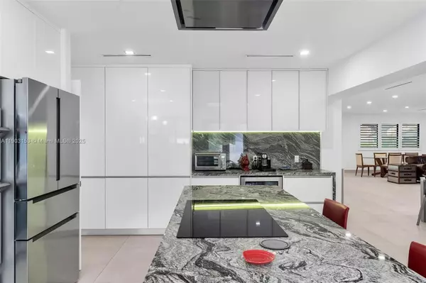 Miami Shores, FL 33138,501 NE 105th St