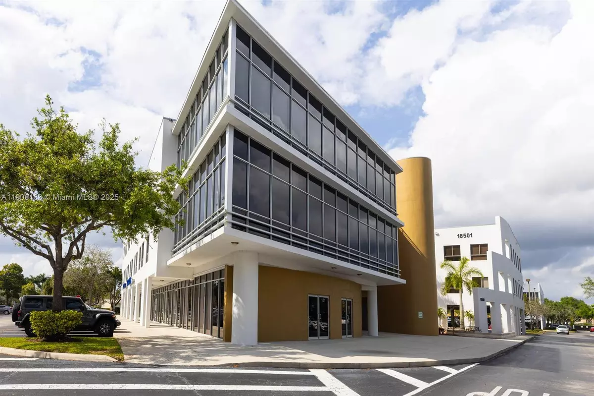 Pembroke Pines, FL 33029,18501 Pines Blvd #300