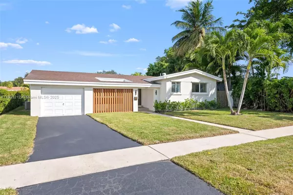 Hollywood, FL 33021,3207 Wilson St