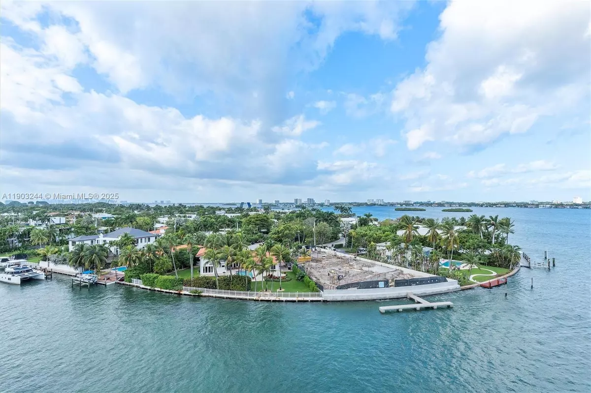Bay Harbor Islands, FL 33154,10300 W Bay Harbor Dr #8B