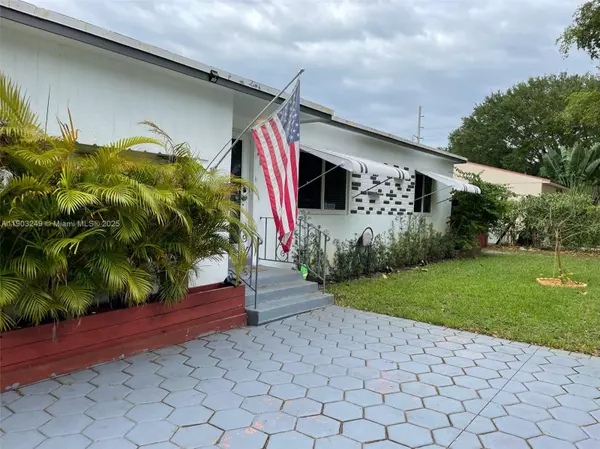 North Miami, FL 33161,1545 NE 138th St