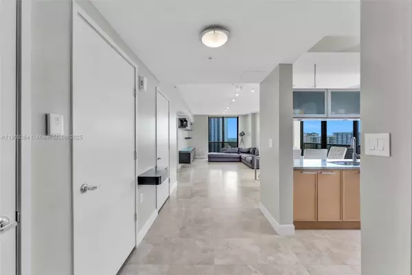 16275 Collins Ave #1604, Sunny Isles Beach, FL 33160