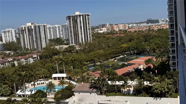 Aventura, FL 33160,4000 Island Blvd #1703