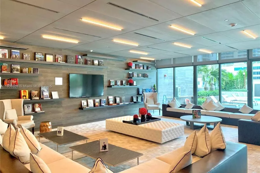 1080 Brickell Ave #2007, Miami, FL 33131