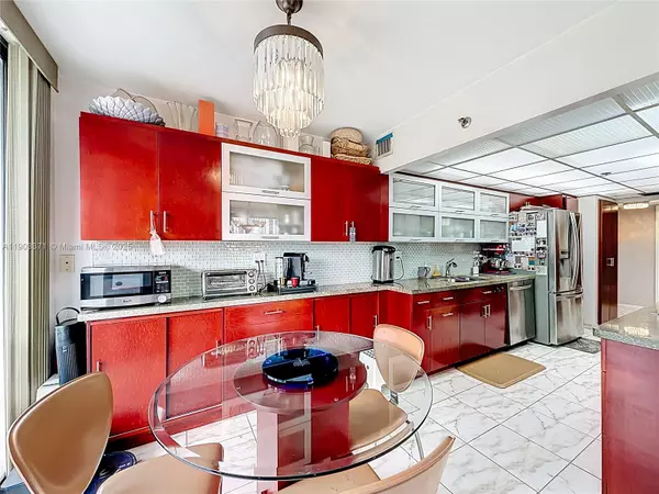 Sunny Isles Beach, FL 33160,210 174th St #409