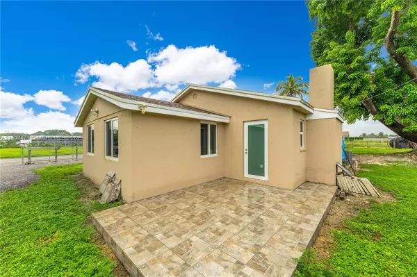 20040 SW 248th St, Homestead, FL 33031