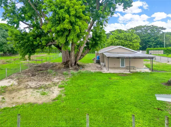 Homestead, FL 33031,20040 SW 248th St