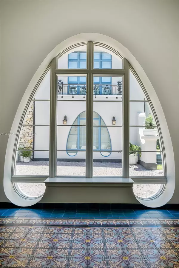 Pinecrest, FL 33156,5771 SW 94th St