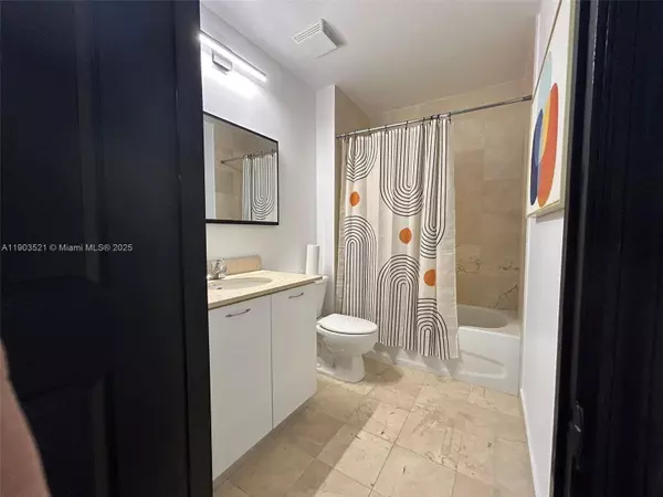 Hollywood, FL 33020,2142 Van Buren St #501