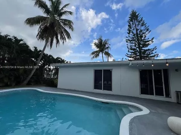 Miami, FL 33137,201 NE 48th St