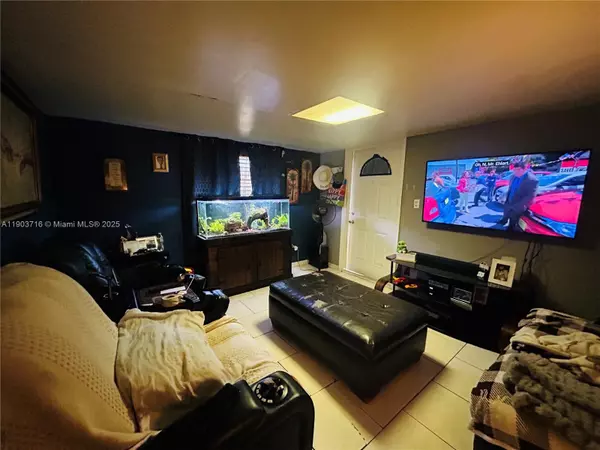 Miami, FL 33135,244 SW 36th Ave