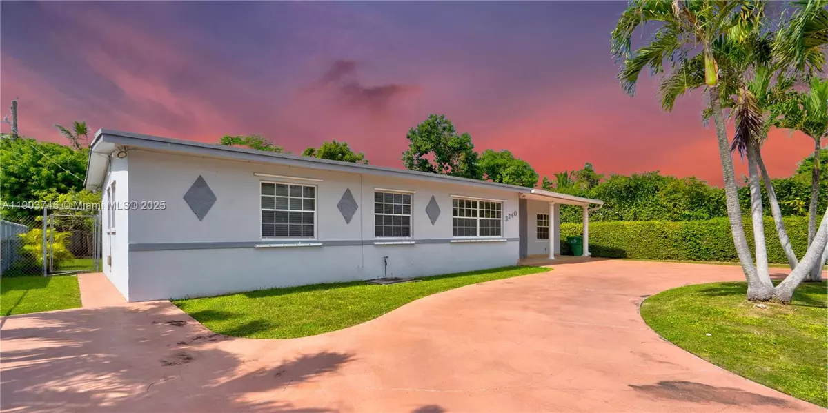 Miami, FL 33165,3240 SW 104th Ave