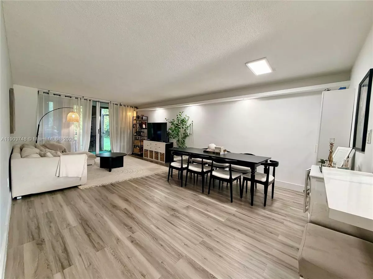 Miami, FL 33179,1101 NE 191st St #H104