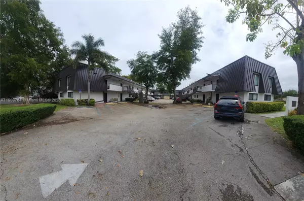 Cutler Bay, FL 33157,19600 SW 110th Ct #207