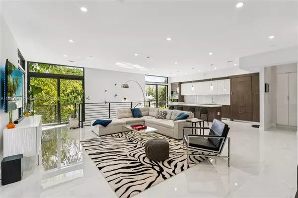 Fort Lauderdale, FL 33304,909 NE 16th Ter #4